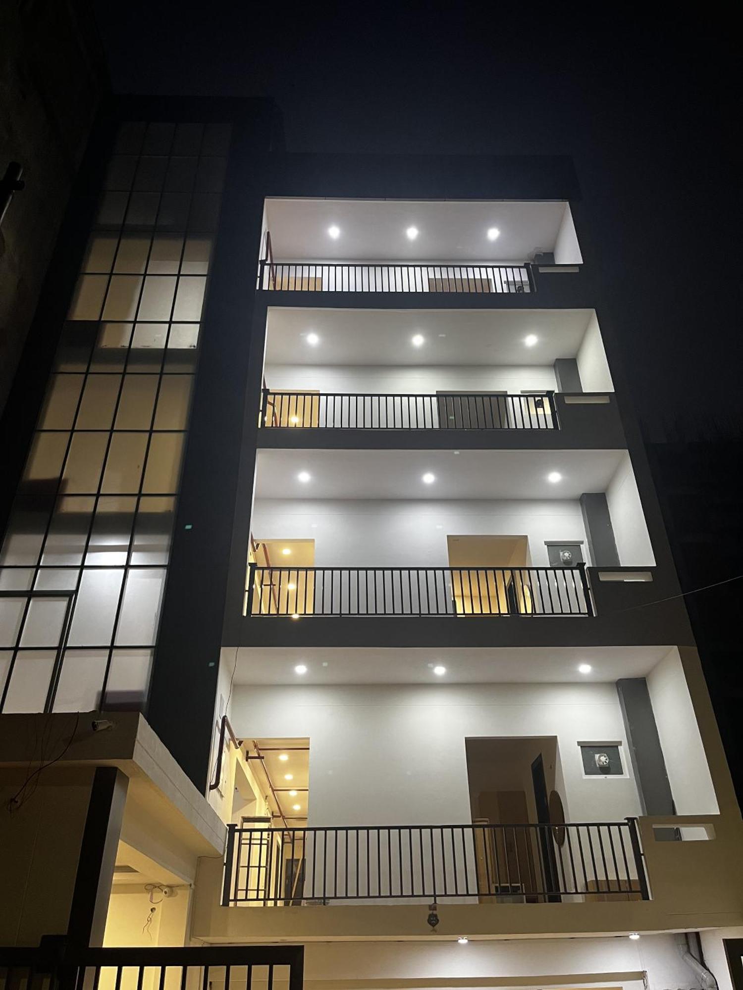 Roomquet Comfort Inn Allāhābād Junction エクステリア 写真